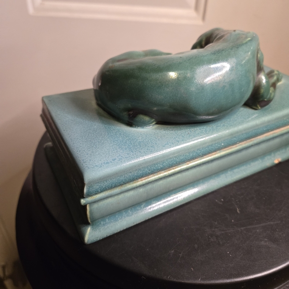 The Mosaic Tile Co Zanesville Ohio Green Hound Dog Box Ceramic Rare c1920 Antiqu - Picture 8 of 13